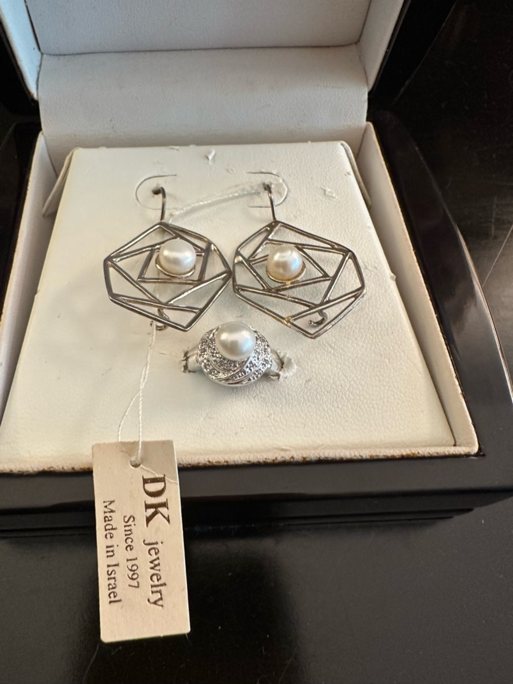 DK Handcrafted Jewelry Silver Pearl Geometric Drop Earrings and Ring Set - Picture 2 of 2